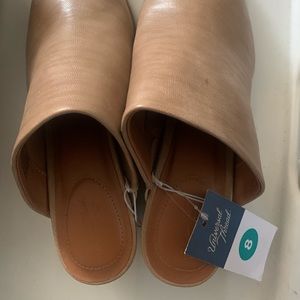 Womens clog style heel